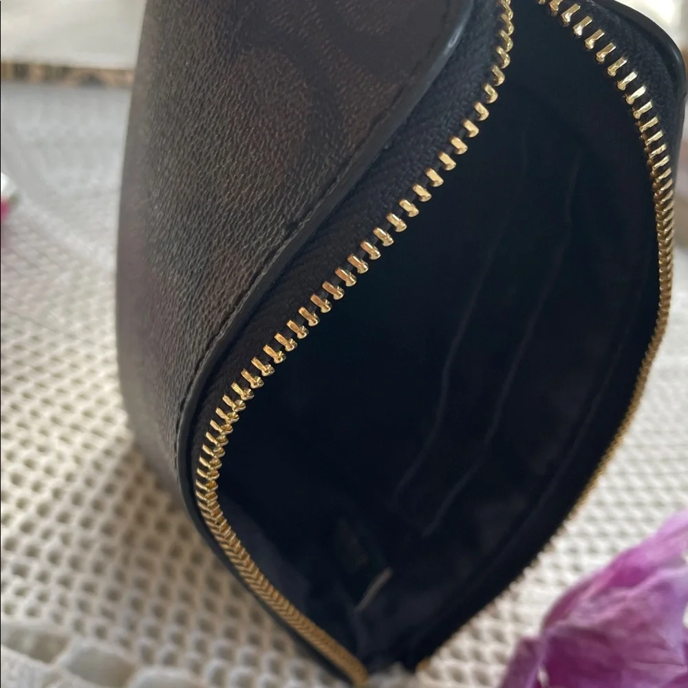 Coach Signature Black and Brown Wristlet (pre-owned, like new) - Picture 10 of 10